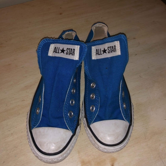 Sneakers - Picture 2 of 4